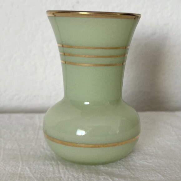 VINTAGE Small Mint Green Bud Vase Glass - Picture 6 of 11